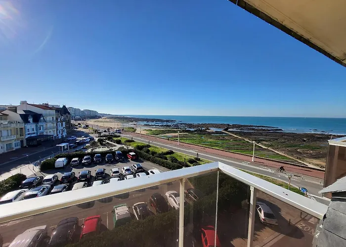 Proche Avec Parking Privatif Et Balcon - Fr-1-92-615