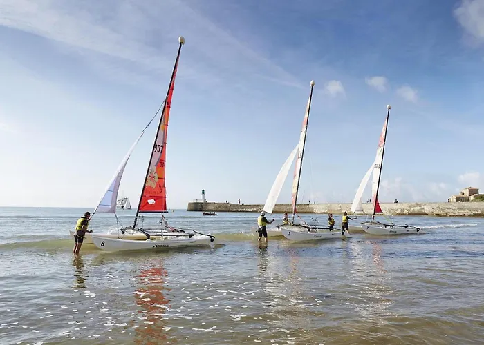 Proche Avec Parking Privatif Et Balcon - Fr-1-92-615