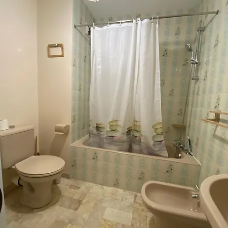 Proche Avec Parking Privatif Et Balcon - Fr-1-92-615 *