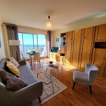 Proche Avec Parking Privatif Et Balcon - Fr-1-92-615