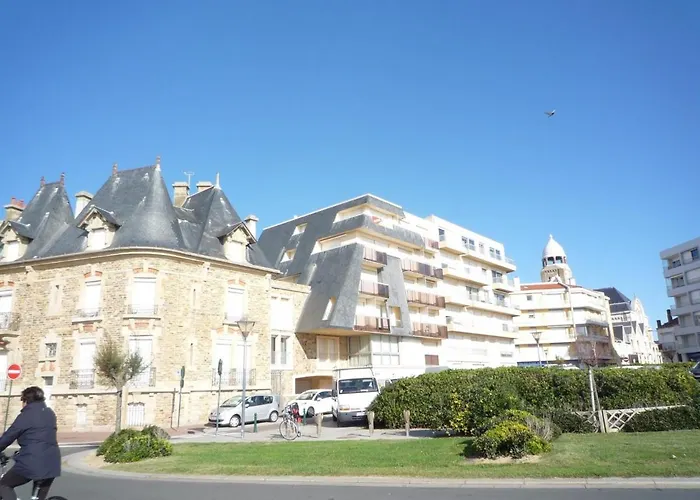 Apartmán Proche Avec Parking Privatif Et Balcon - Fr-1-92-615 *