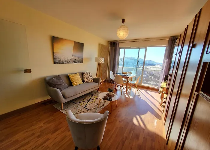 Proche Avec Parking Privatif Et Balcon - Fr-1-92-615